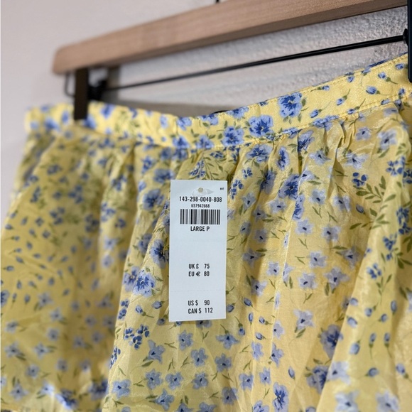 NWT Abercrombie & Fitch Drama Tiered Maxi Skirt Large Petite - Picture 5 of 9